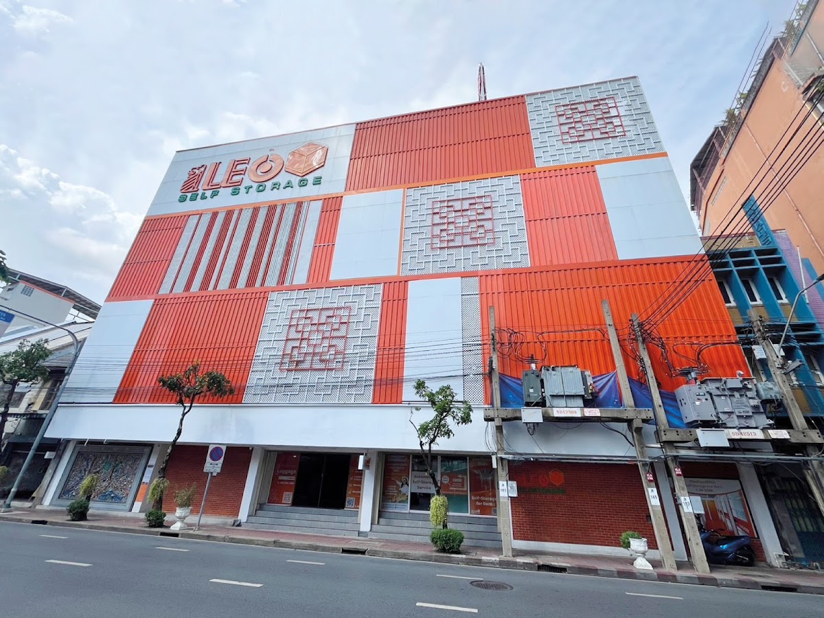 LEO Self Storage - image 1
