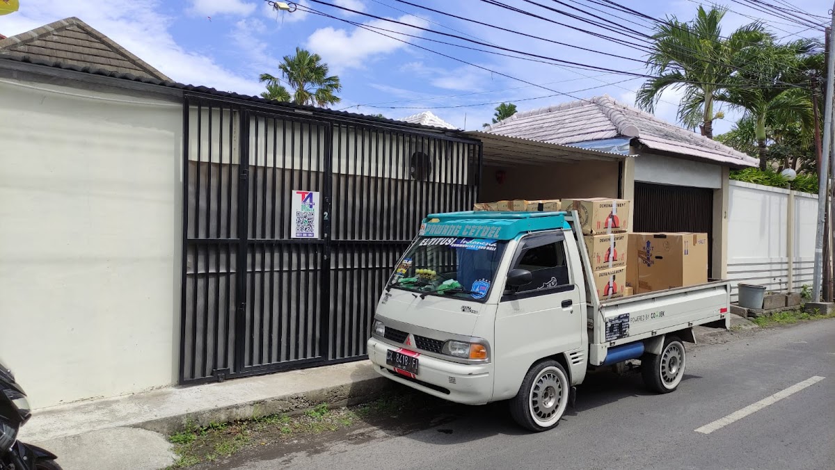 T4mpat Self Storage - image 5