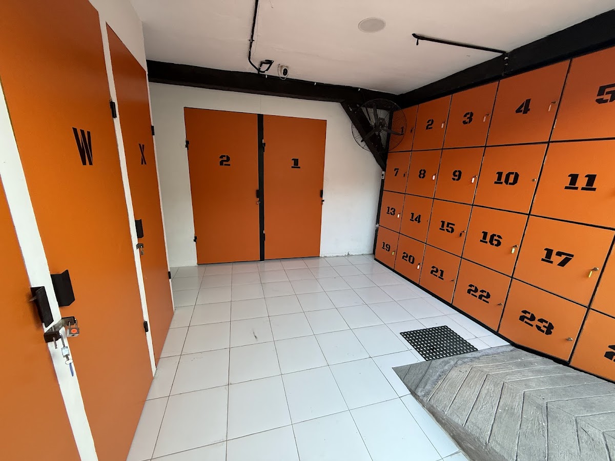 Island Storage - image 1